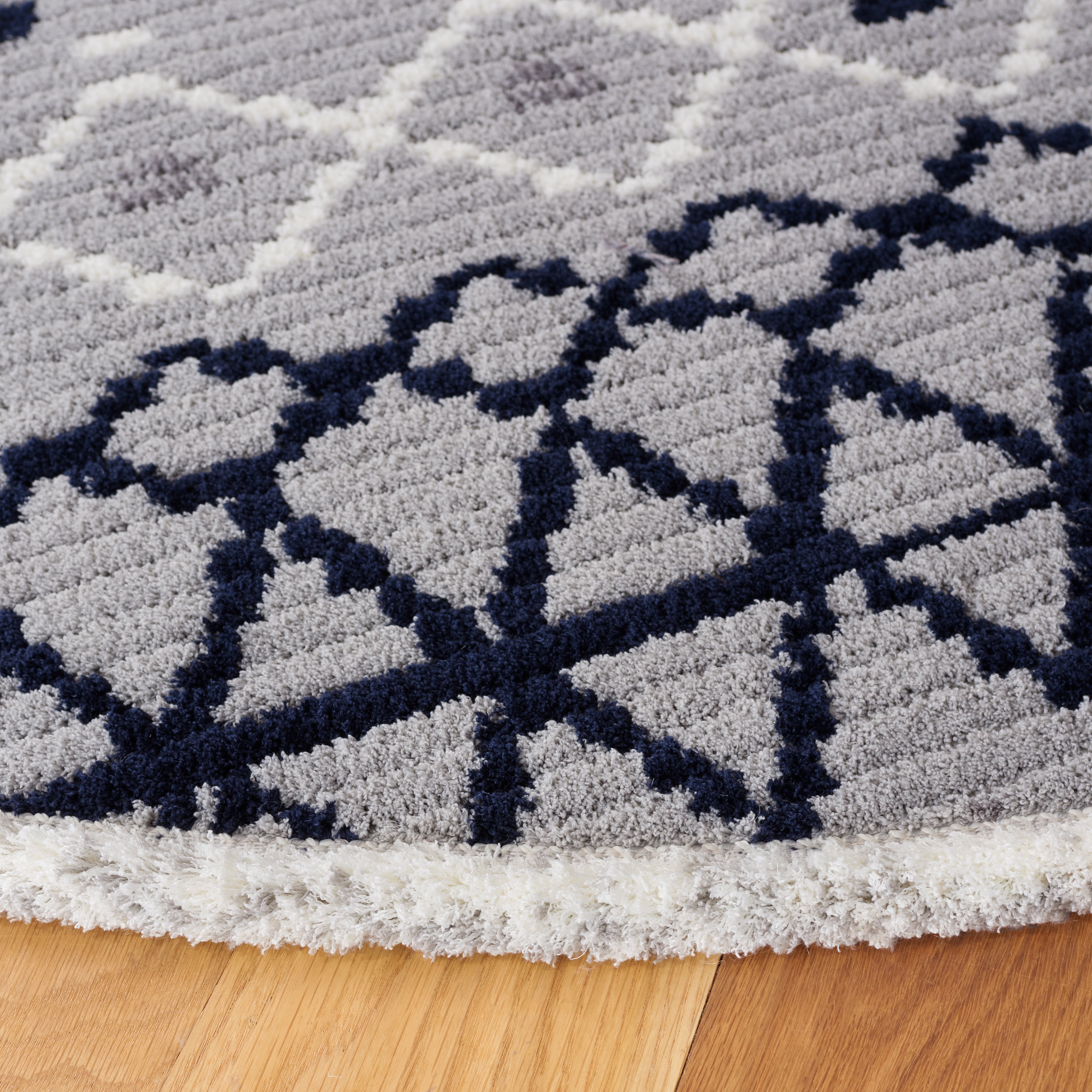 SAFAVIEH Marrakesh Dimas Southwestern Polyester Area Rug, Grey/Navy, 6'7" x 6'7" Round