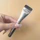 thumbnail image 1 of Brocha de base tipo coreana Brocha de cabeza plana Brocha de base de maquillaje refrescante Brocha de mano Brocha de micrófono sin costuras Brocha de maquillaje, 1 of 5