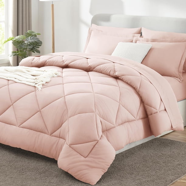 Juego de edredón CozyLux Queen con sábanas, 7 piezas, color rosa rubor