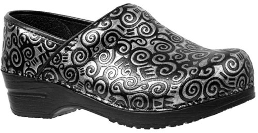 sanita clogs 38