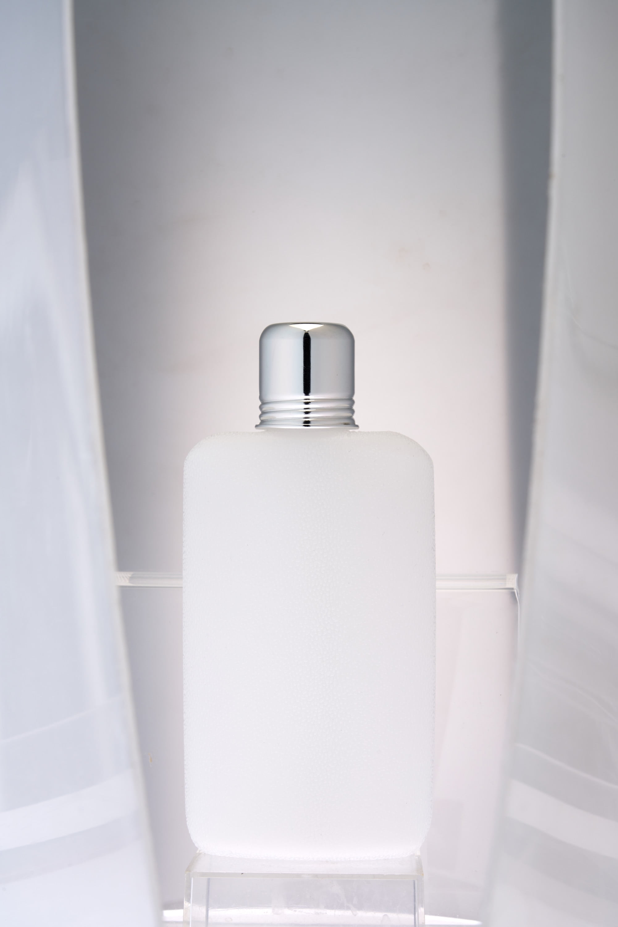 Savoy 10oz Plastic Flask - Aluminum Shot Glass Cap