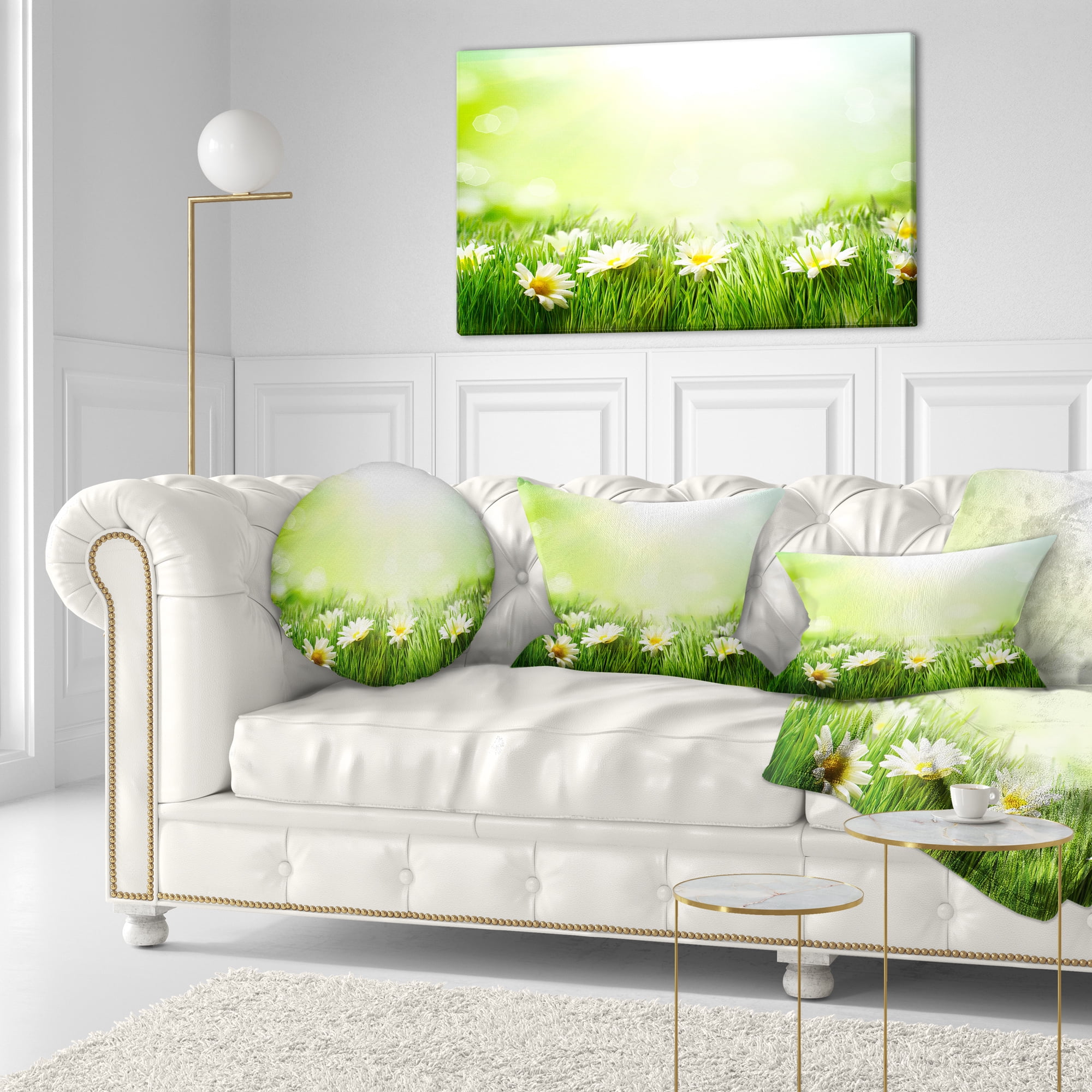 Designart Spring Meadow with Daisies - Animal Throw Pillow - 12x20