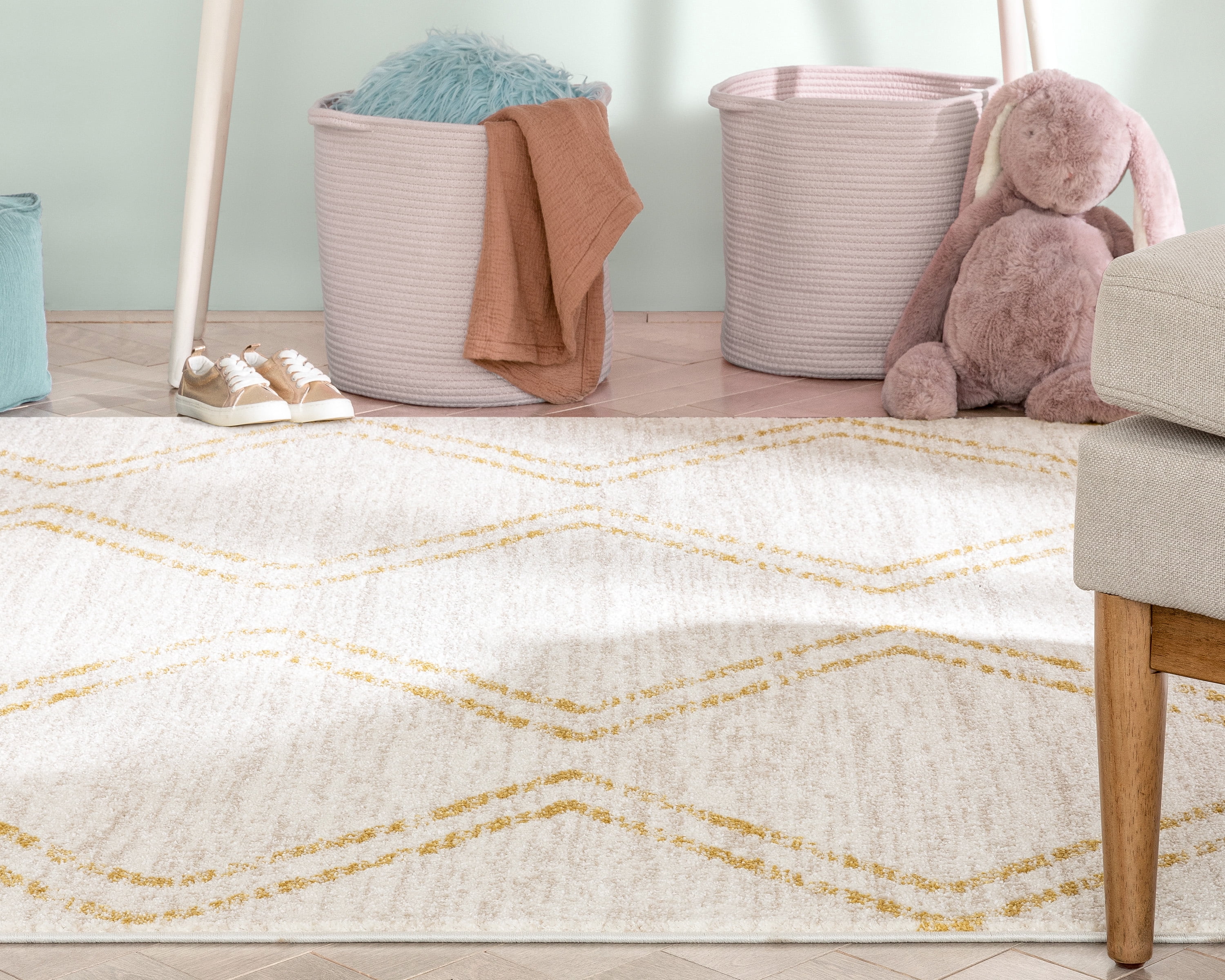 Well Woven Kennedy Reeve Modern Chevron Pattern Yellow Ivory 3'11" x 5'3" Kids Area Rug