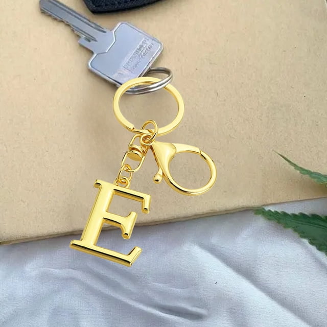 Llavero de letras doradas A–Z | Colgante inicial de aleación metálica | Accesorio Monograma Personalizado para Llaves, Bolsos y Carteras | Resistente al óxido duradero | Diseño Regalable