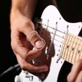 thumbnail image 4 of WEUVEB 4Ud Accesorios Metálicos Para Guitarra Con Púas De Y Dedo Ajustables En Plateado, 4 of 8