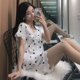 thumbnail image 2 of Pijama de seda de hielo de verano para mujer, conjunto de Top y pantalones cortos de manga corta de estilo coreano, secado rápido, ropa cómoda para el hogar, cuello en V, botones de encaje, 2 of 4