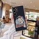 thumbnail image 1 of Mantenga su iPhone seguro y elegante con esta funda de goma TPU creativa y resistente a los golpes, 1 of 4