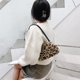 thumbnail image 3 of Bolsa Bolso retro con cadena de animales para las axilas, monedero para mujer, bolso de mano de felpa con asa superior (4) JShteea Para Estrenar, 3 of 8