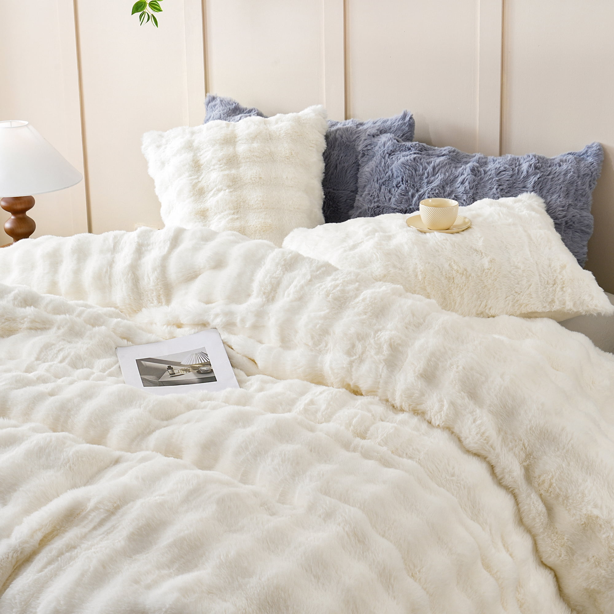 BLEUM CADE 3 Piece Fluffy Comforter Set King Size,Fuzzy Soft Faux Rabbit Fur Bedding Set Off -White,Shaggy Plush Duvet Cover Set with 2 Pillowcases