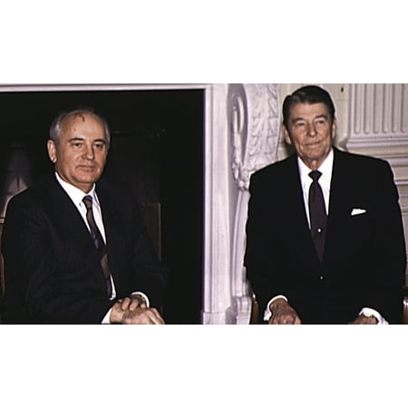 Ronald Reagan and Mikhail Gorbachev meeting in the Oval Office Photo Print (10 x 8)