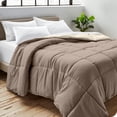 thumbnail image 2 of Edredón de Plumón Alternativo Bare Home Reversible 1800 Tamaño King/Cal King Gris Topo/Arena, 2 of 8