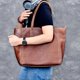 thumbnail image 2 of PNDME-Bolso de mano vintage de cuero genuino para hombre, bolso de gran capacidad, de lujo, para ordenador portátil, 2 of 5