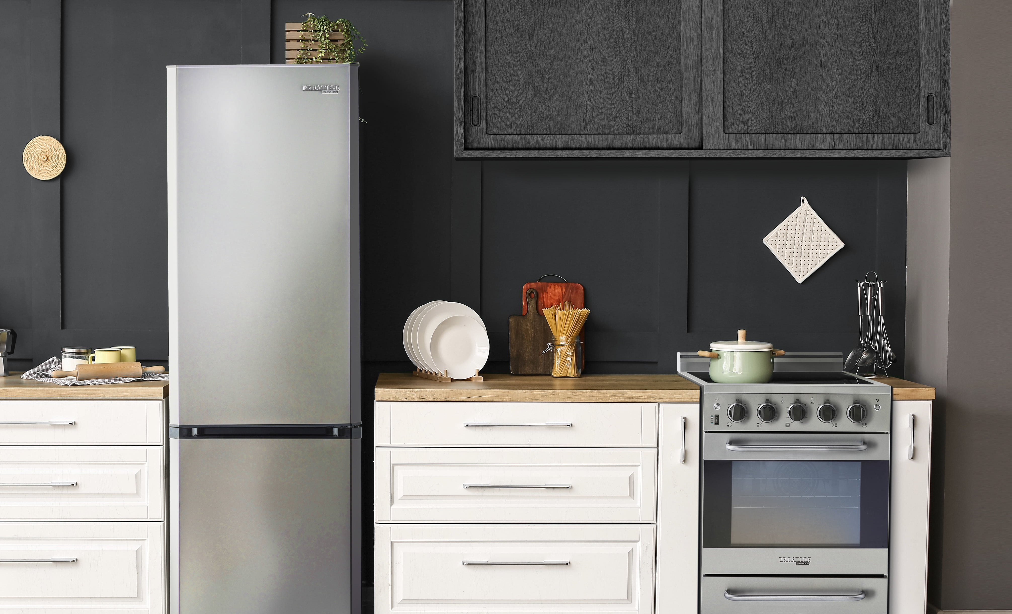 Unique Prestige 24" 2.3 cu/ft Freestanding Electric Range with Convection Oven in Stainless Steel