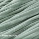 thumbnail image 4 of Juego de edredón Bedsure Fluffy King Size, color verde salvia, 3 piezas, 4 of 7