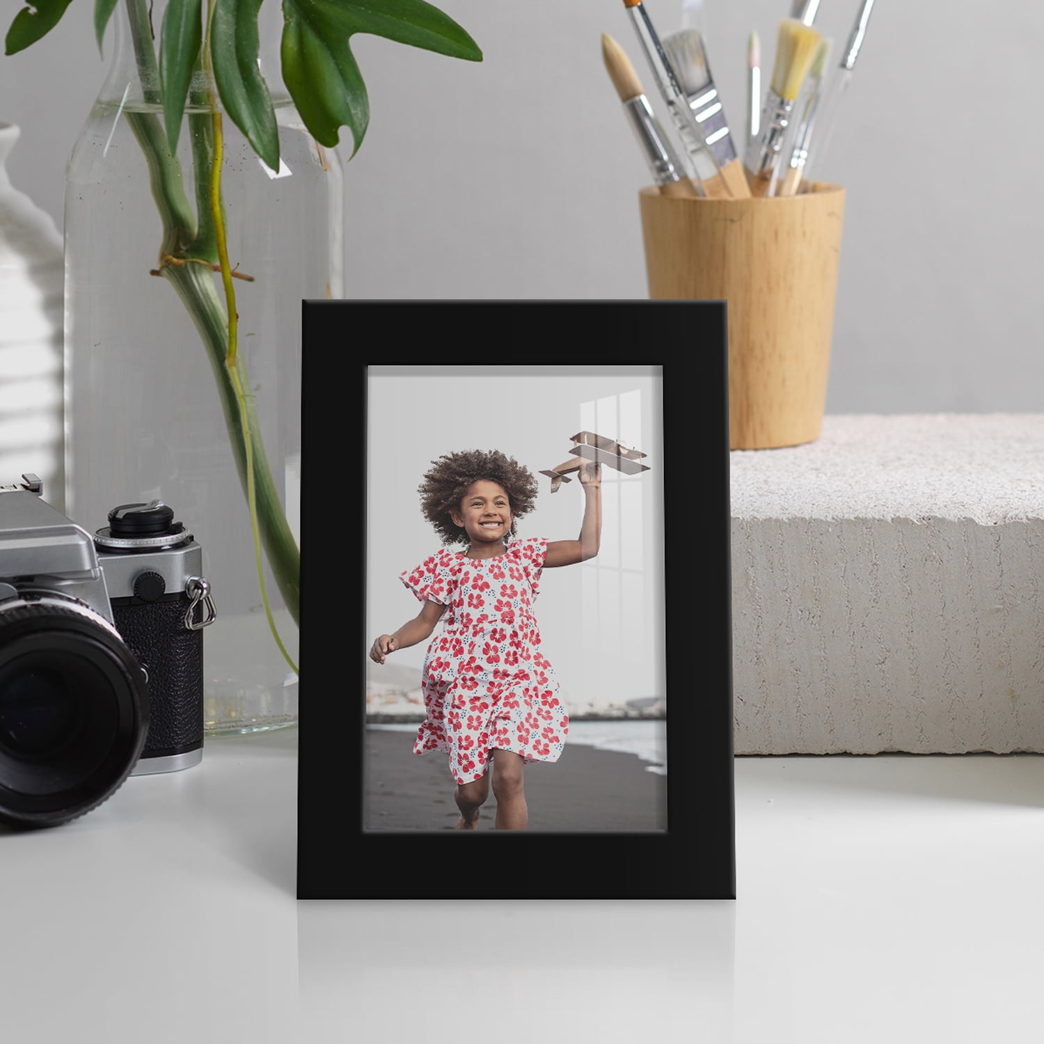 Modern 4 in. x 6 in. Black Picture Frame (Set of 2)