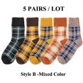 thumbnail image 1 of Calcetines térmicos de lana para mujer, medias cálidas y súper gruesas para senderismo, trabajo en invierno, tubo medio suave, 5 pares, 1 of 4