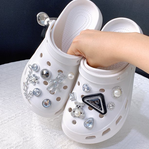 Accesorios para zapatos con diseño de oso de perlas para niñas y mujeres, sandalias de zuecos, diamantes esmaltados a la moda con cadenas de cuentas, regalos de cumpleaños, accesorios para niños y adultos JM