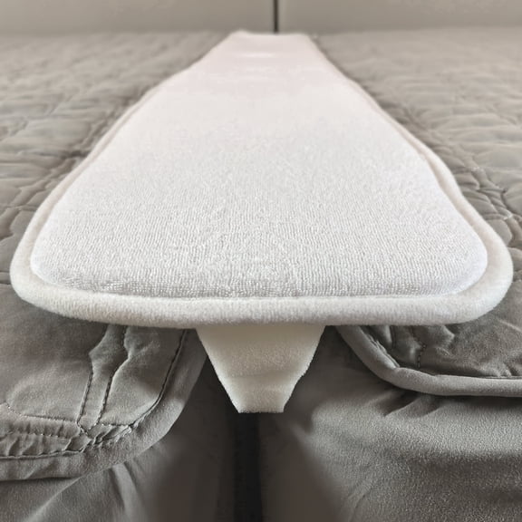 Jakoola Foam Bed Bridge Twin To King Converter, Bed Filler for Small Gap between  Mattresses, Bed Seam Connector for TWIN XL, Split King Bed, Hotel Guest Room, Family Stayovers, White
