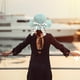 thumbnail image 4 of Sombrero de paja con lazo y cordones para mujer, circunferencia de 56-58 cm, para playa, parasol, conjunto de sombrero y bolso de paja, 4 of 5