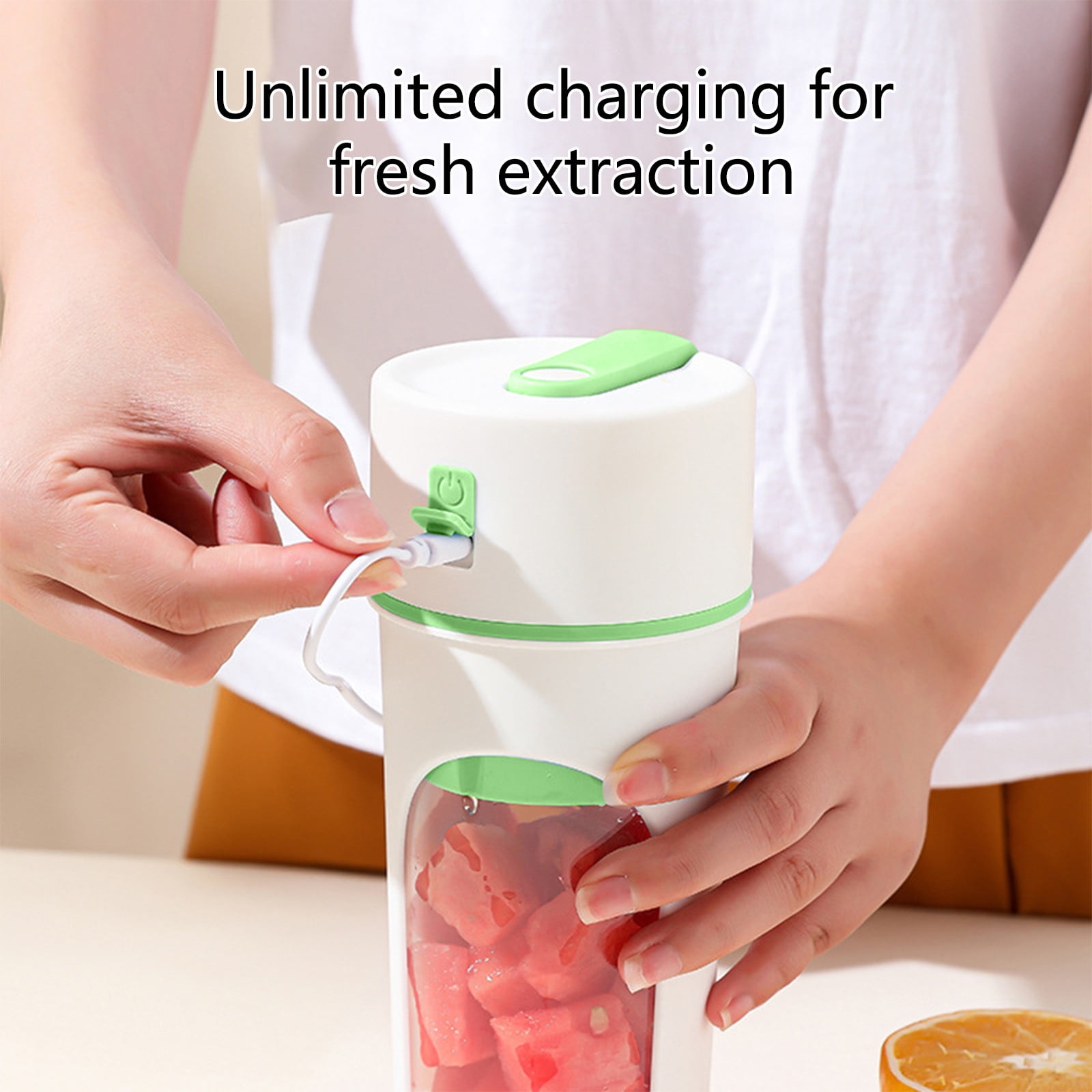 Orange Juicer Machine Small Juicing Cup with USB Charging 480 ml Capacity 6-Blade Head Portable Electric Citrus Press