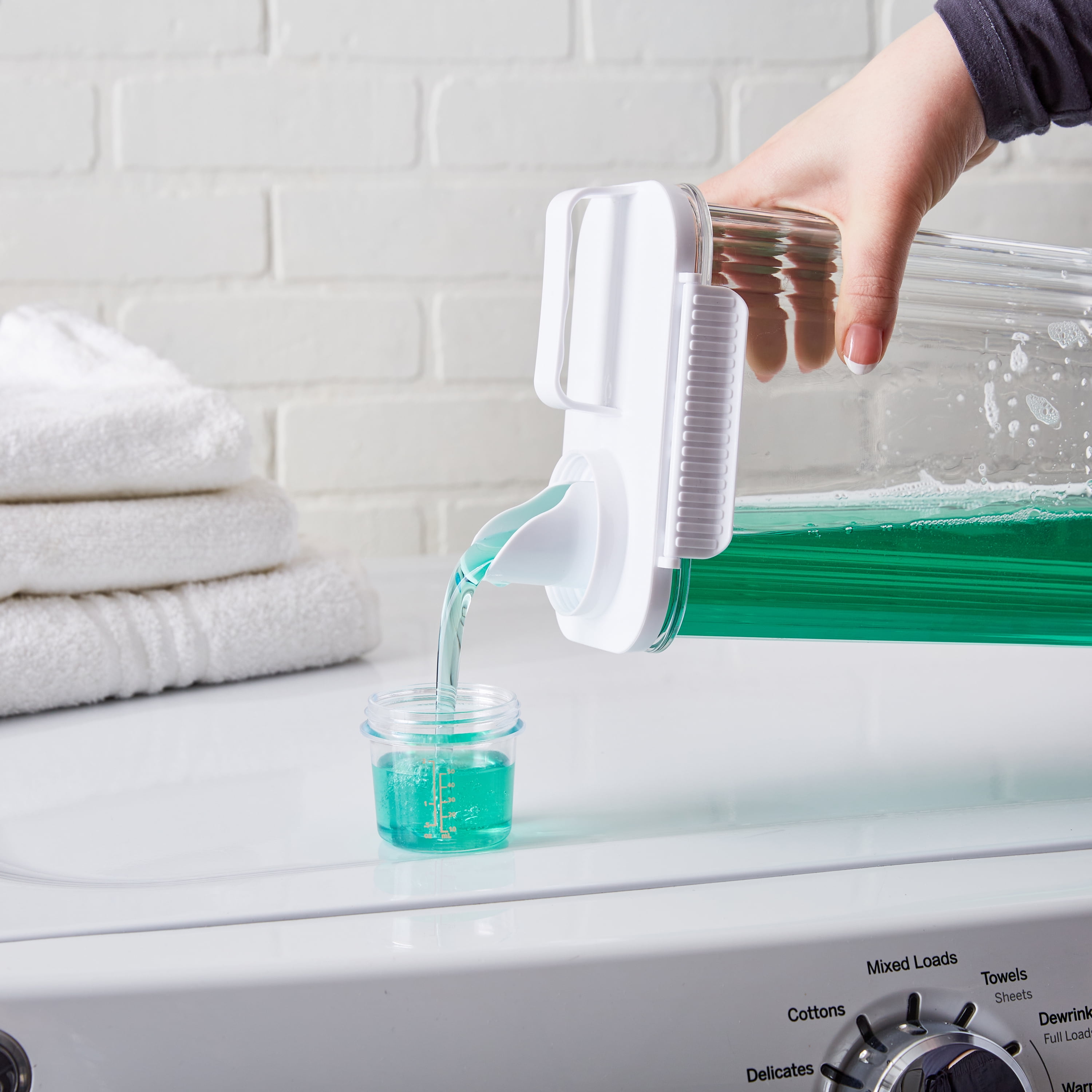 Mainstays Reusable Detergent Dispenser with Measuring Cup, 94 oz