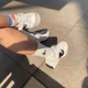 thumbnail image 4 of Calcetines bordados de pato volador MD humano de marca japonesa a la moda calcetines de algodón de tubo medio alto para hombres y mujeres deportes callejeros Du, 4 of 5