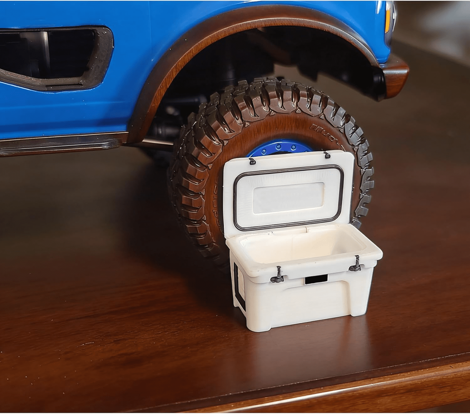 1/18 Cooler Compatible with Yeti, Miniature Cooler and Realistic RC Garage Diorama Prop for SCX Rock Crawlers,2 Pack