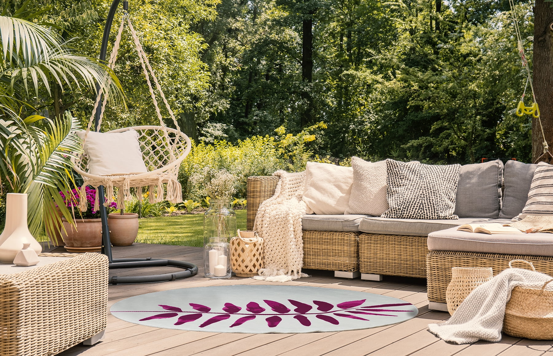 Simply Daisy 5' Round Purple Frond 2 Spring Chenille Indoor/Outdoor Rug