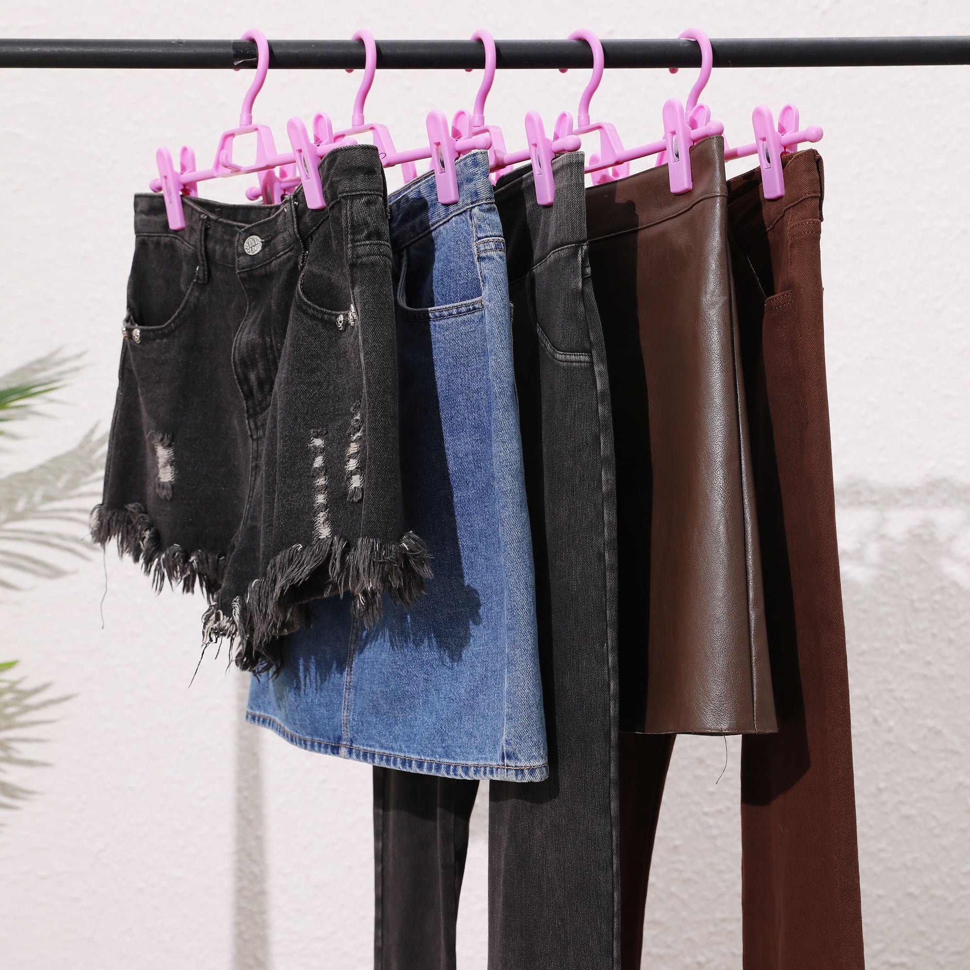 Unique Bargains Plastic Non-Slip Hangers Clothes Hangers with Pinch Clips 10 Packs Pink