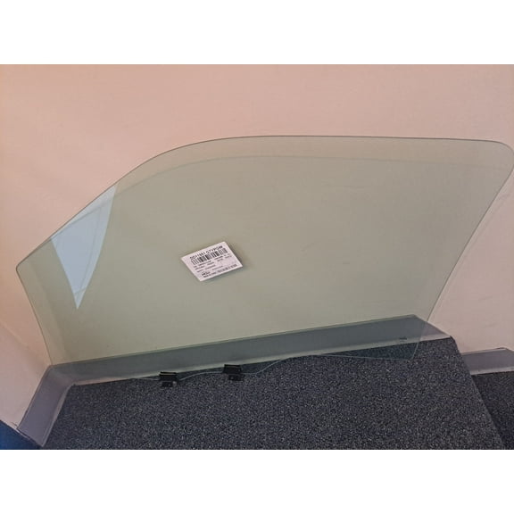 Passenger Side Right Front Door Window Glass Compatible with Ford F250 F350 F450 F550 F650 F750 2013-2016 Models