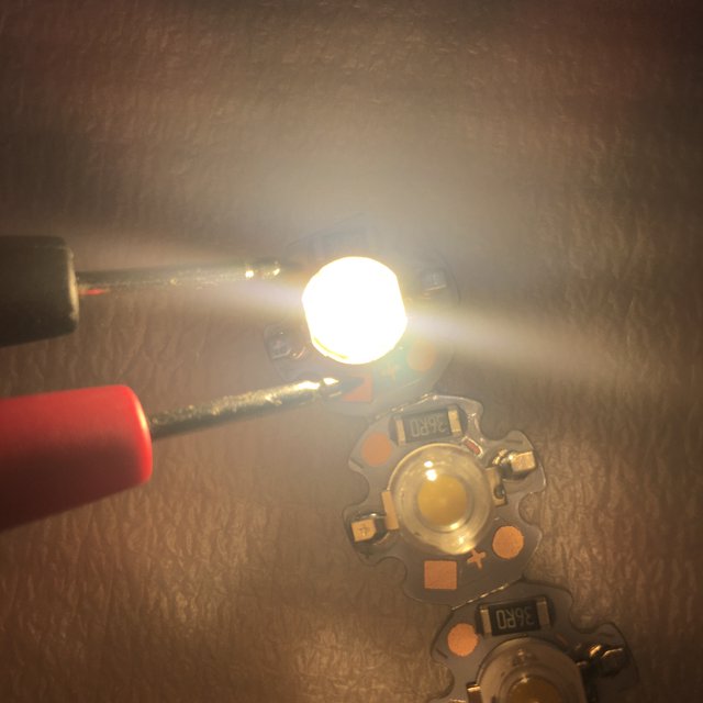 LED Chip Bulb High Brightness Mini Chip Bulb LED Chip Bulb DIY Lamp Beads with Aluminum Plate for 1W 12V Headlights Cabinet Lights