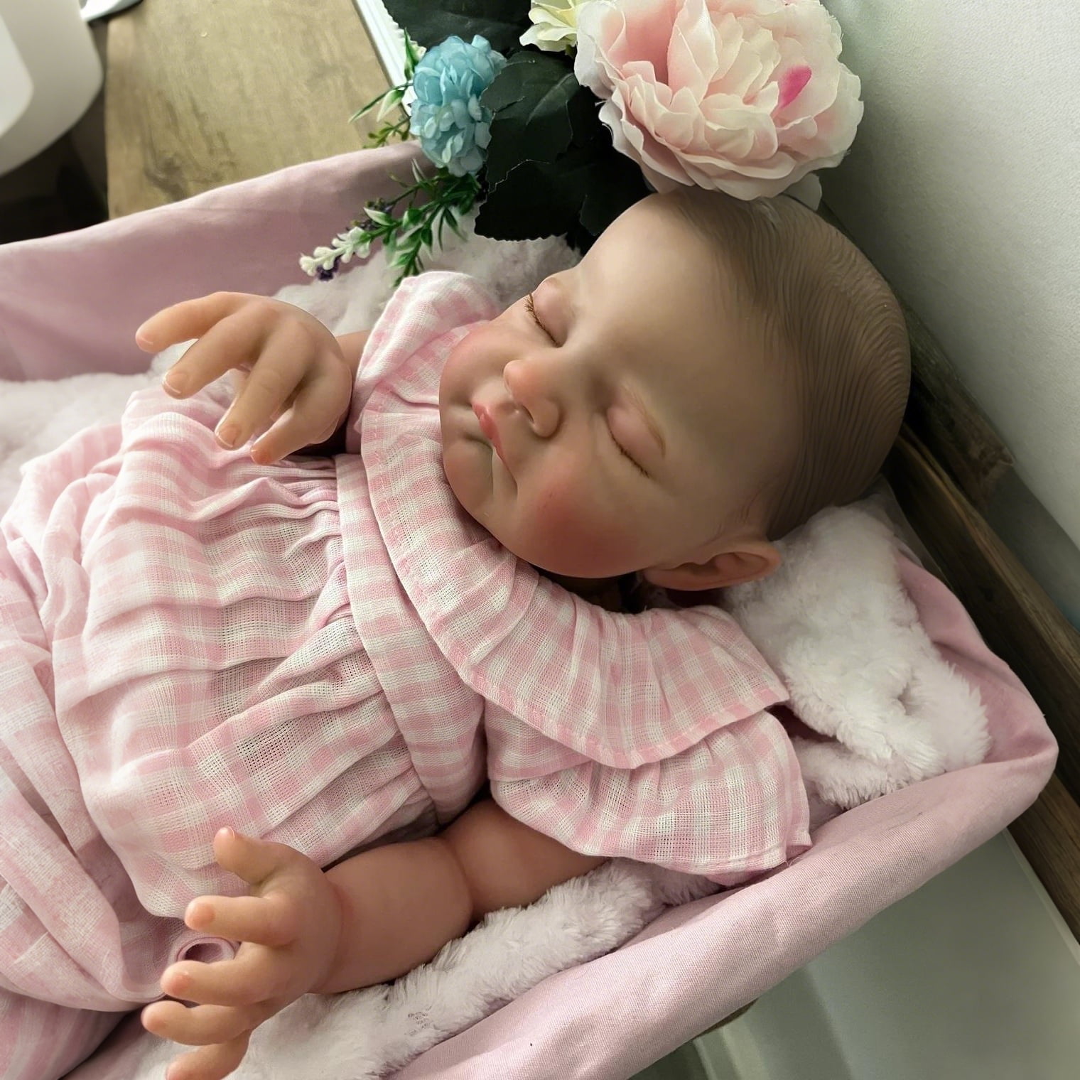 iCradle Cuddly Sleeping Reborn Baby Dolls Girl 18 inch Real Life Baby Dolls Soft Cloth Body Closed Eyes Doll Toy Gift for Kids Age 3+