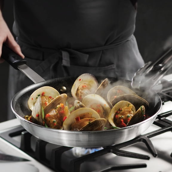 Aluminum Nonstick Restaurant Fry Pan, Heavy-Duty Commercial Grade, Oven Safe, Stay-Cool Handle, Scratch-Resistant Nonstick Coating