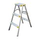 thumbnail image 1 of Escalera plegable de 3 escalones para cocina, antideslizante, de aleación de aluminio, con pedal ancho y doble cara, ideal para jardín, garaje y, 1 of 8