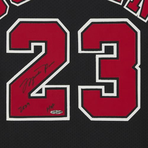 Autographed Chicago Bulls Michael Jordan Fanatics Authentic Upper