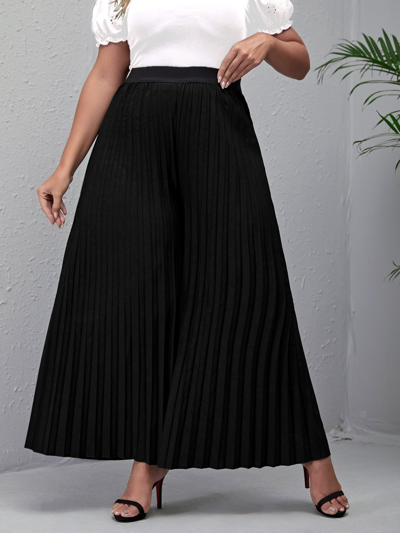 Women's Plus Solid Pleated Wide Leg 