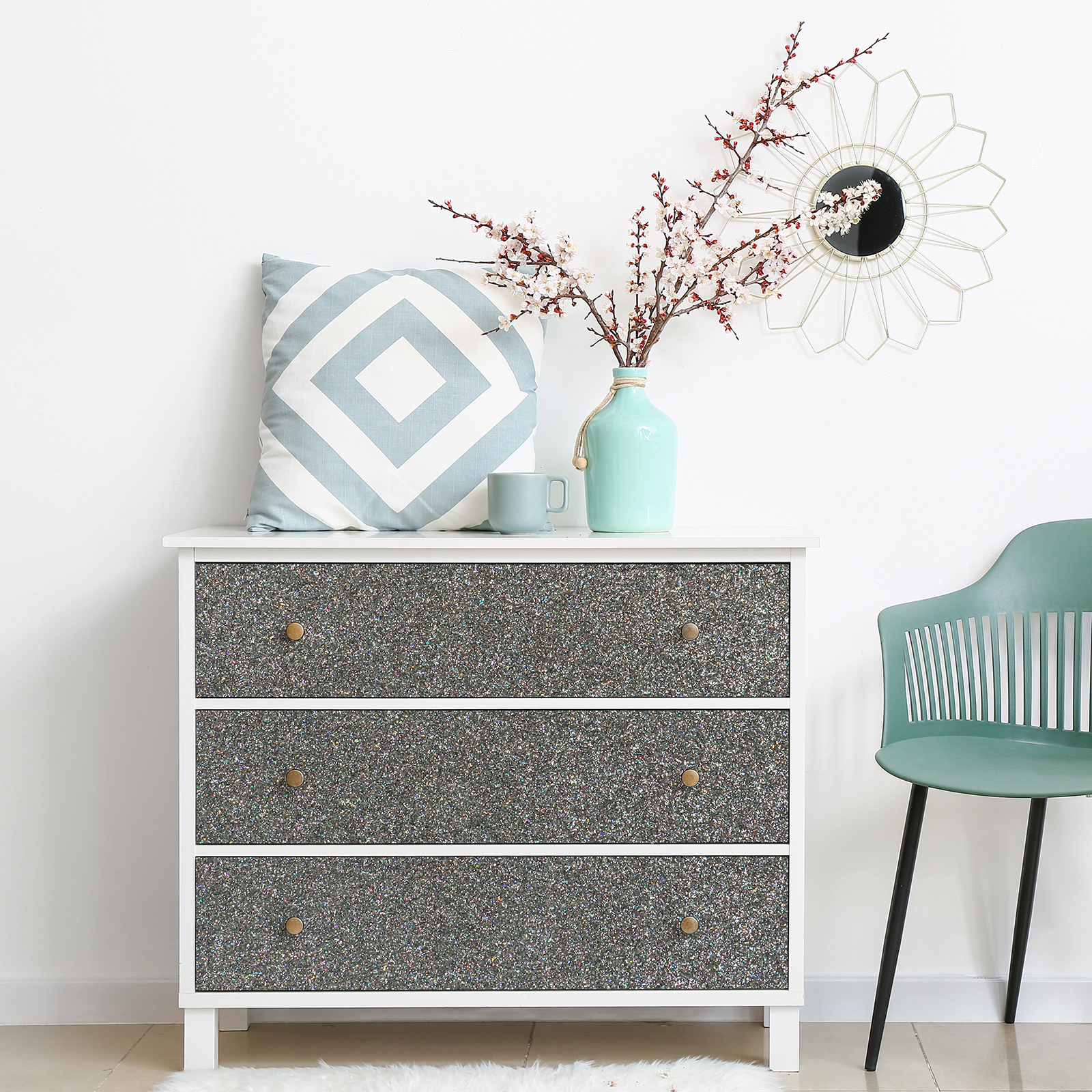 CHIHUT Holographic Grey Glitter Wallpaper Stick and Peel for Bedroom Walls Sparkle Grey Self Adhesive Wallpaper Removable Decorative Contact Paper for Cabinets Drawers Room Decor 15.7''x236''