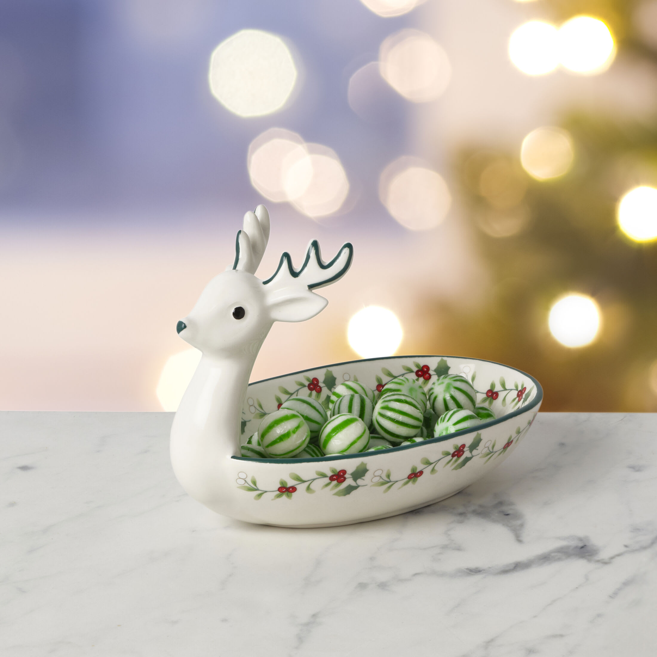 Pfaltzgraff Winterberry Dolomite 8.5 in Reindeer Candy Dish Accent Plate