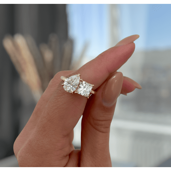 4.00 Ct Pear and Princess Cut Moissanite Toi et Moi Engagement Ring, 18K Rose Gold