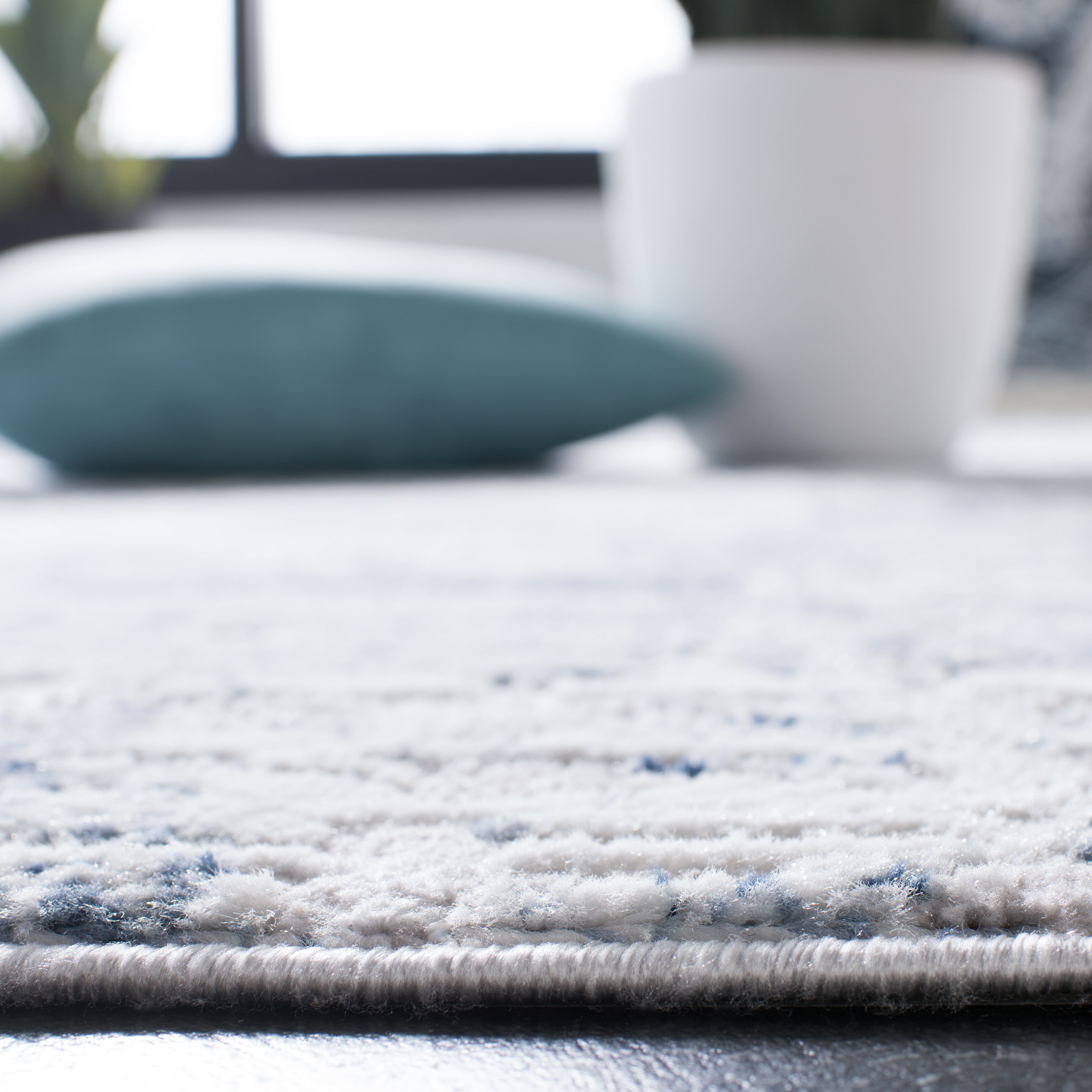 Safavieh Amelia Carrie Abstract Area Rug, Blue/Gray, 6' x 8' Oval