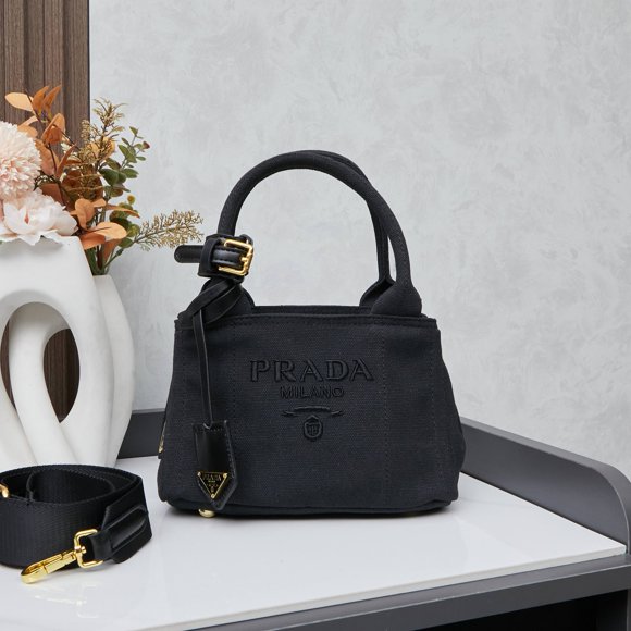 Pra-da Pra-da The exquisite design is interpreted with reverse stitching, creating a soft and rounded modern shape. Adding lightness, modern and sophisticated style.