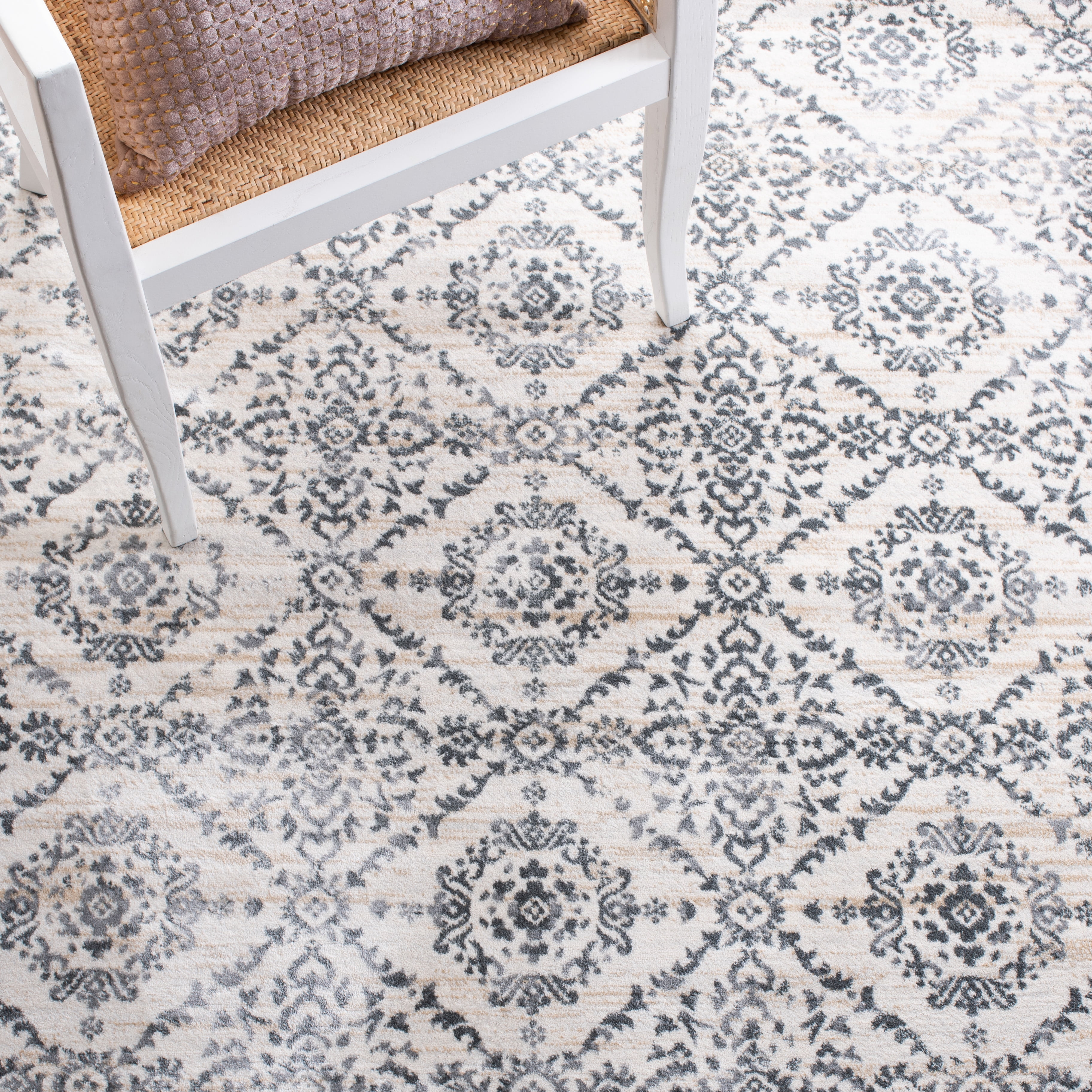 SAFAVIEH Martha Stewart Isabella Diamond Area Rug, Cream/Grey, 9' x 12'