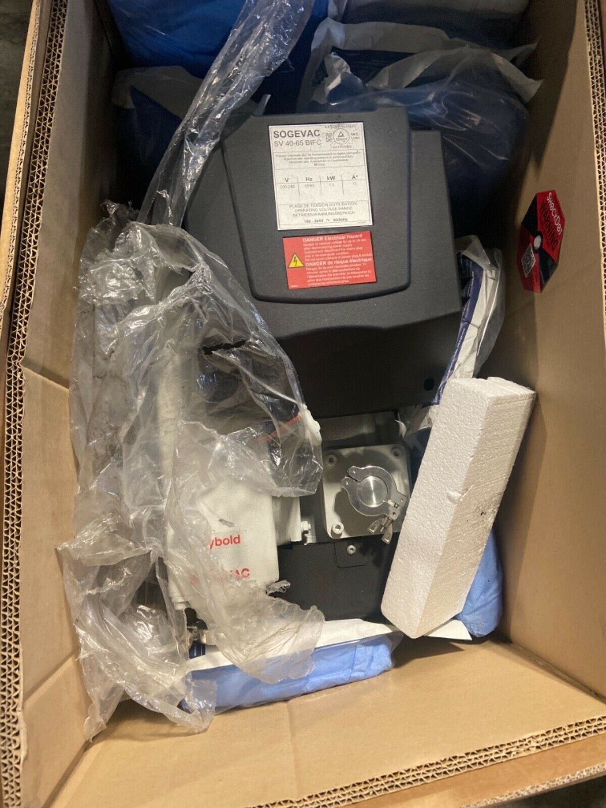 Leybold Vacuum Pump SV40B960362V01 Unused 2018 200240 Volt Single Phase