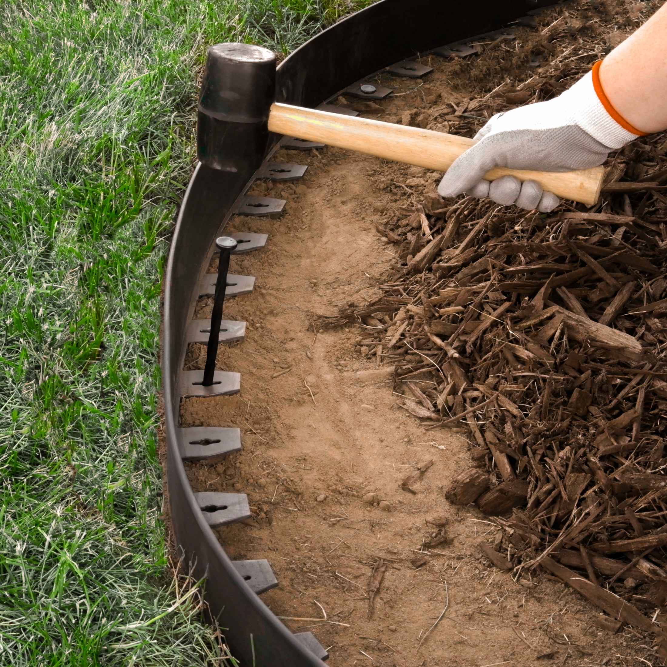 Expert Gardener 20-ft No-Dig Landscape Edging Kit, 4-in High Wall, Black Plastic