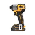 thumbnail image 1 of Destornillador de impacto DEWALT DCF840C2 20 V MAX 1/4 pulgadas con batería, 1 of 6