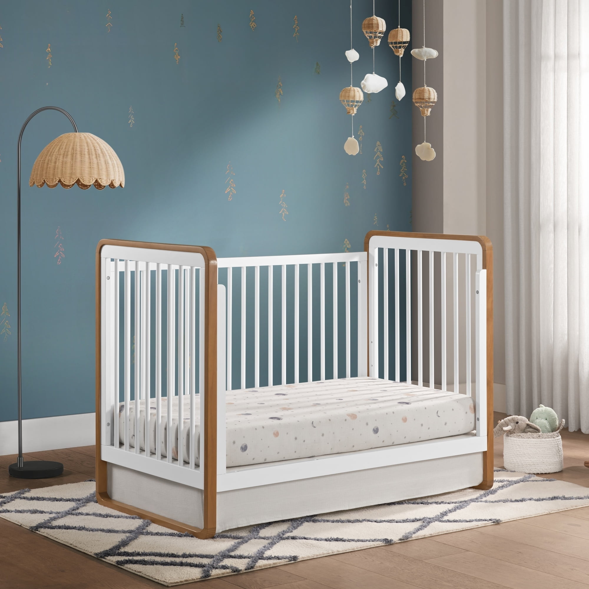 Oxford Baby Braxton Convertible Crib White / Honey Wood