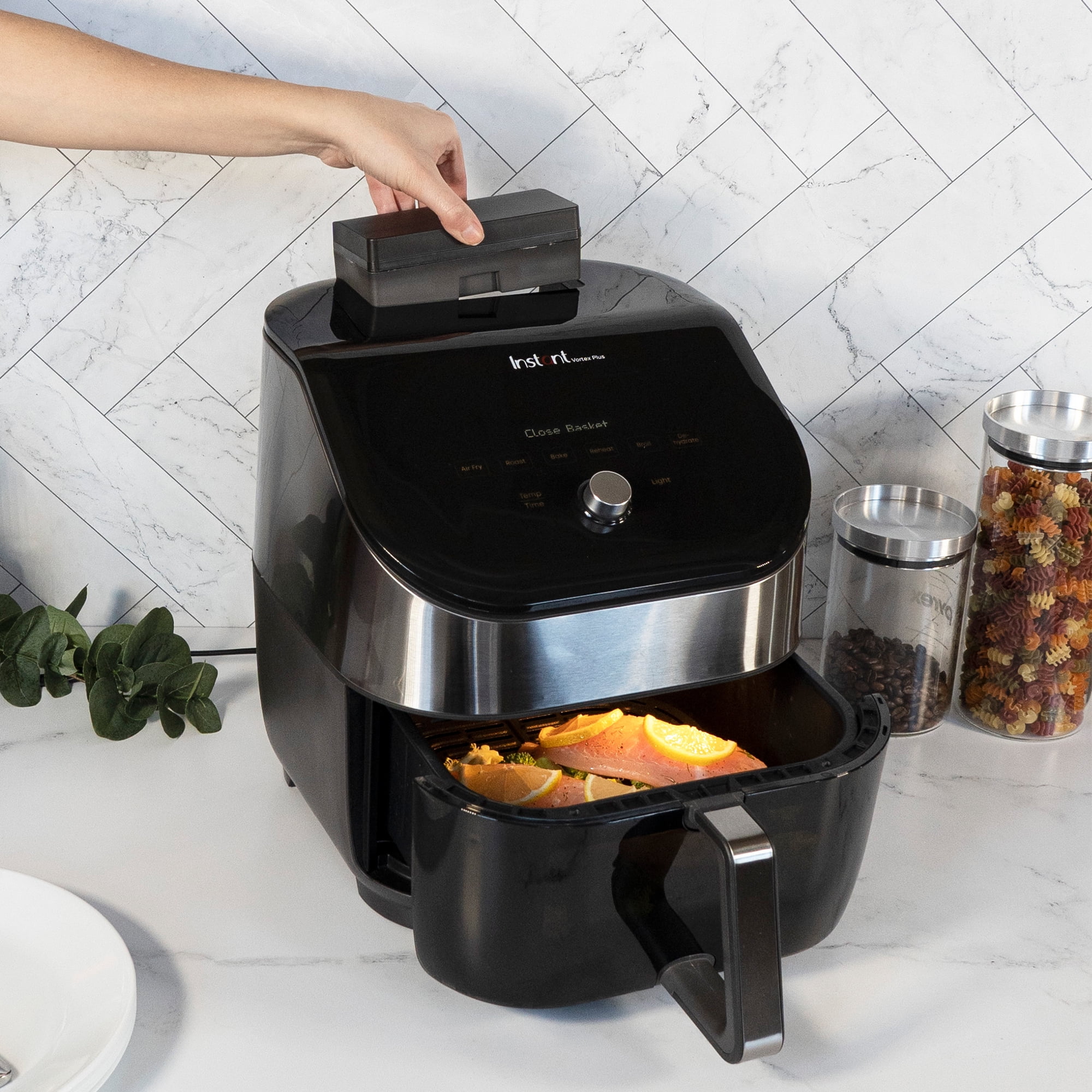 Instant Pot 6QT VORTEX Plus ClearCook 6-in-1 Air Fryer, Clear Windows, Custom Program Options, Crisps, Broils, Roasts, Dehydrates, Bakes, Reheats, from the Makers of Instant Pot, Black