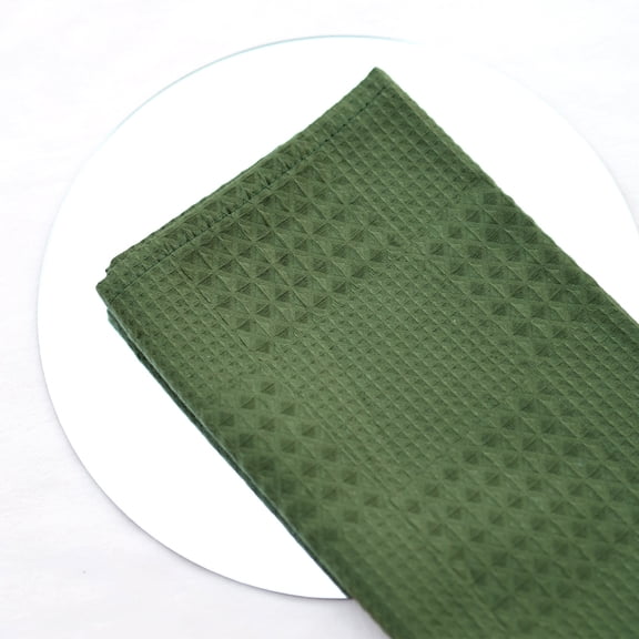 Nvzi 4 pieces of Green cloth napkins, 15×15 inches, square napkins, banquet table napkins, washable. Reusable plaid napkins for environmentally friendly daily use
