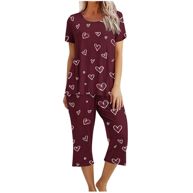 Offre Limitée Iumwxz Pyjamas Doux Tendance Ensembles Assortis Tenues de Voyage pour Femmes Graphique Cœur Col Rond Manches Courtes Taille Élastique Pantalons Raccourcis Tenues pour Femmes Mode Urbaine