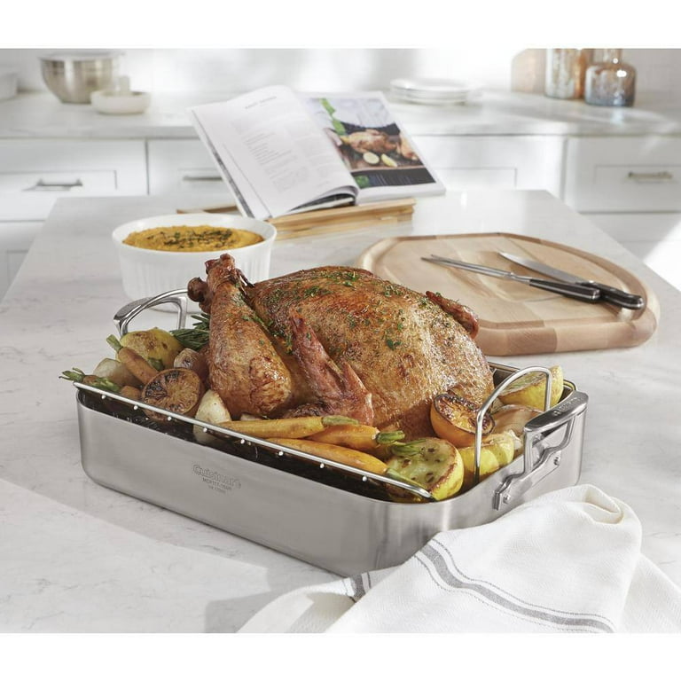 Branded Hard Wooden Turkey Cutting Board with Wedge Branded Hard Wooden Turkey Cutting Board with Wedge
